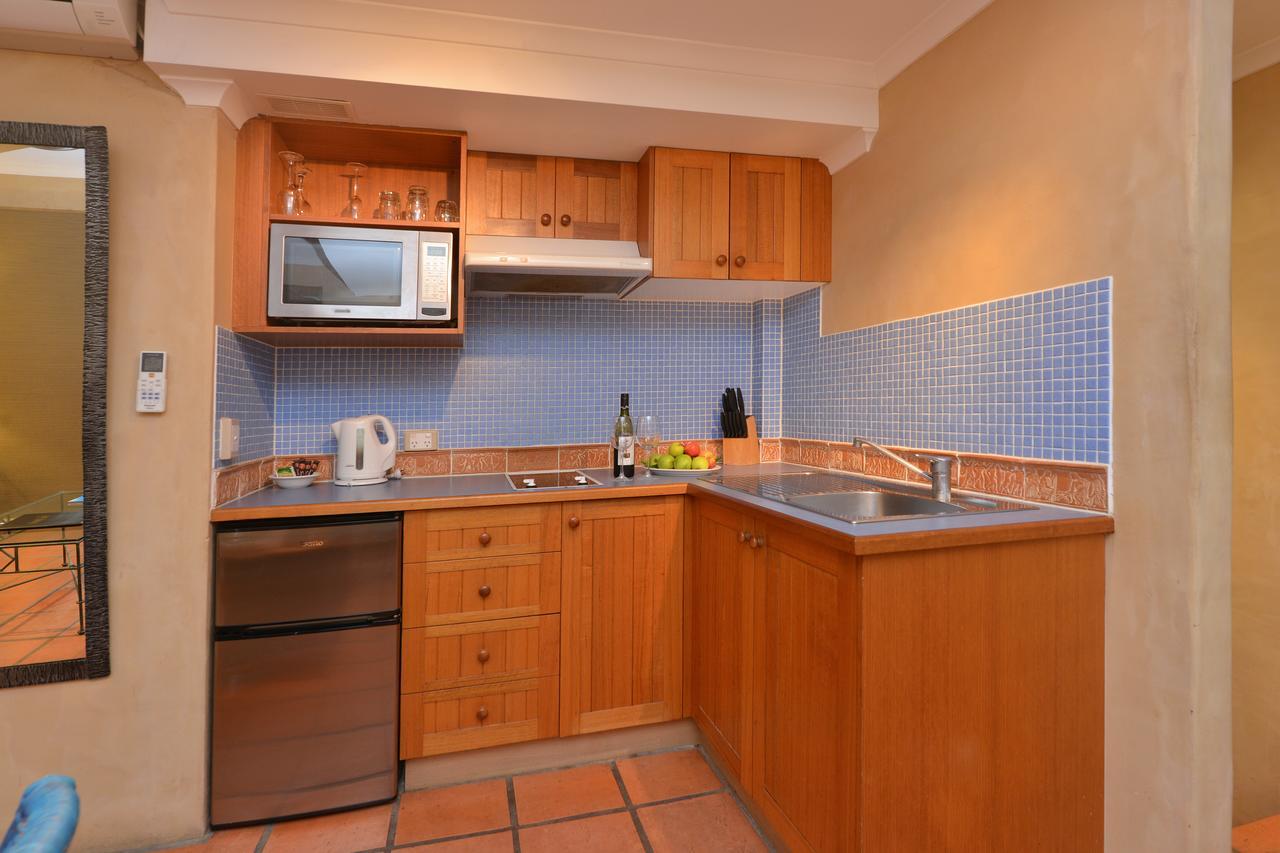 Seascape Apartments At Villa San Michele Port Douglas Buitenkant foto