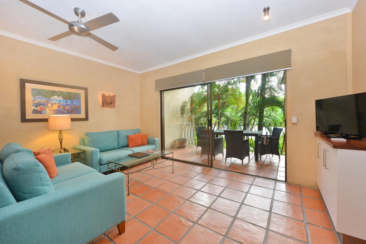 Seascape Apartments At Villa San Michele Port Douglas Buitenkant foto