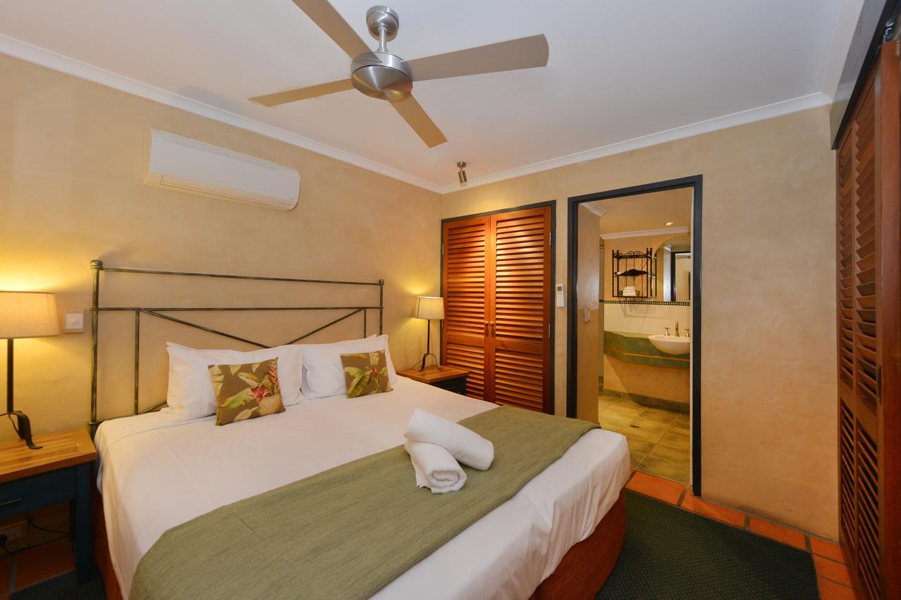 Seascape Apartments At Villa San Michele Port Douglas Buitenkant foto