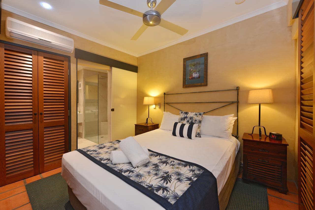 Seascape Apartments At Villa San Michele Port Douglas Buitenkant foto