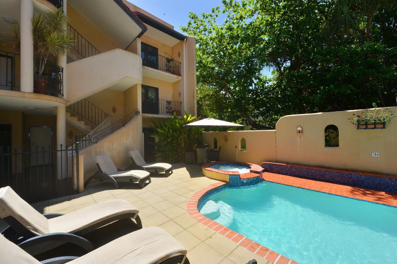 Seascape Apartments At Villa San Michele Port Douglas Buitenkant foto
