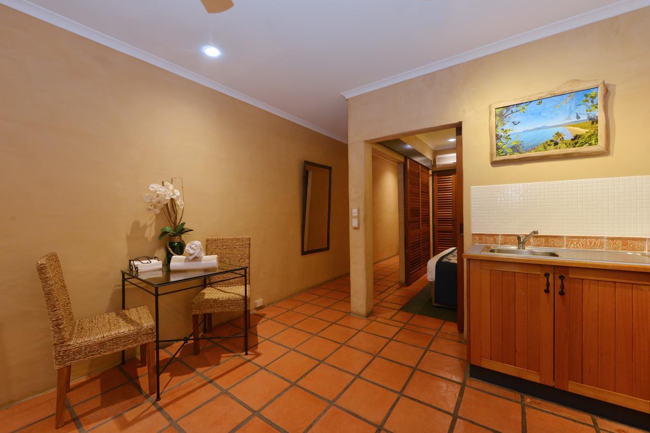 Seascape Apartments At Villa San Michele Port Douglas Buitenkant foto