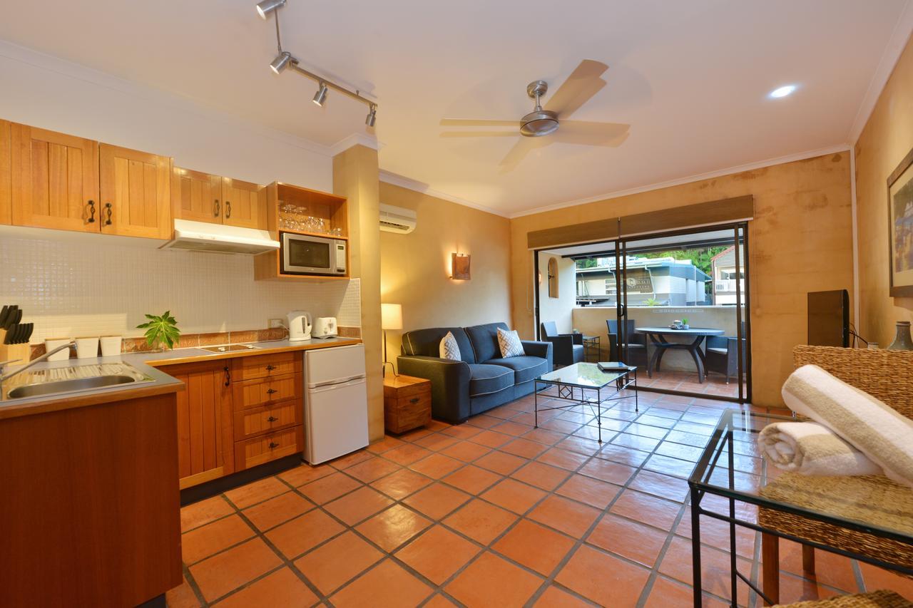 Seascape Apartments At Villa San Michele Port Douglas Buitenkant foto