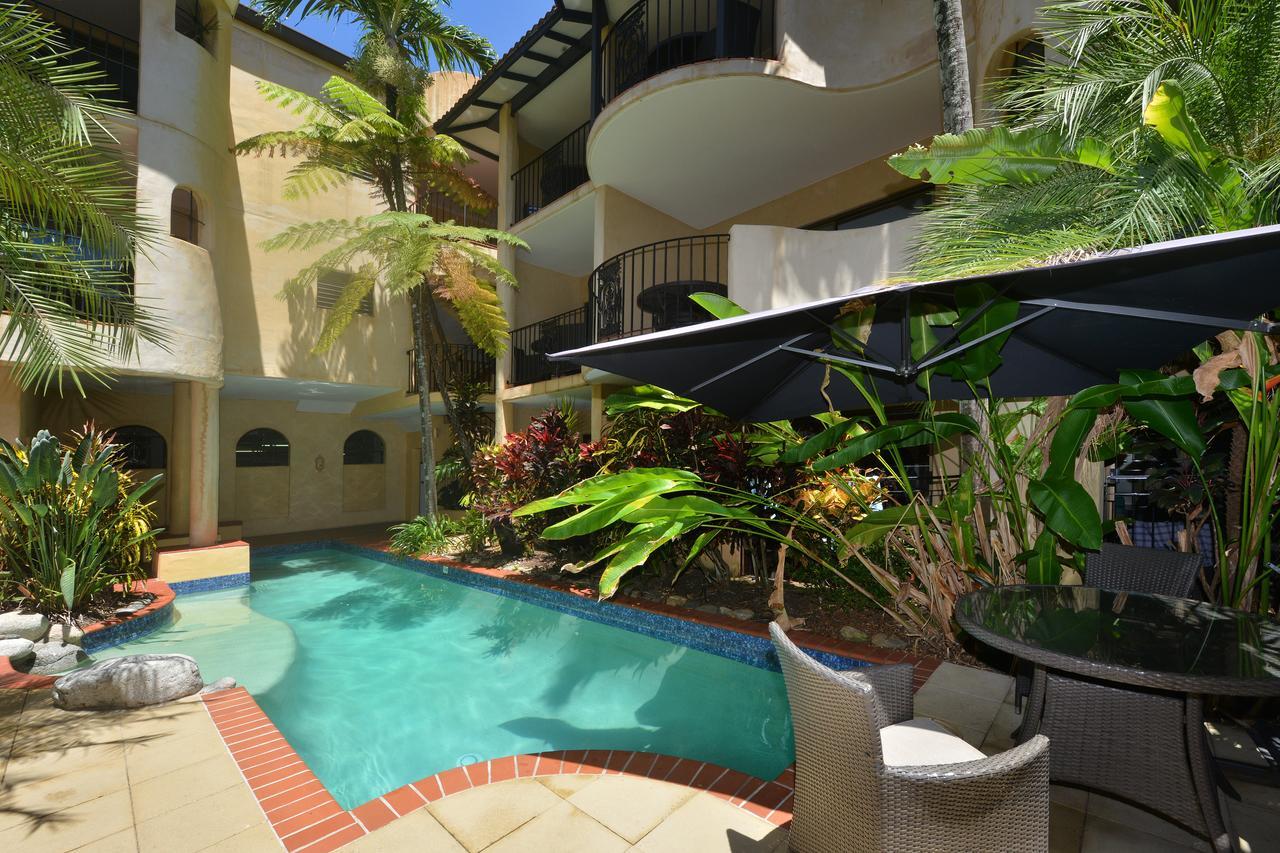 Seascape Apartments At Villa San Michele Port Douglas Buitenkant foto