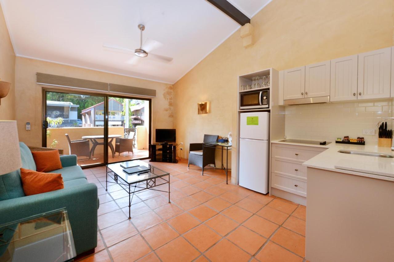 Seascape Apartments At Villa San Michele Port Douglas Buitenkant foto
