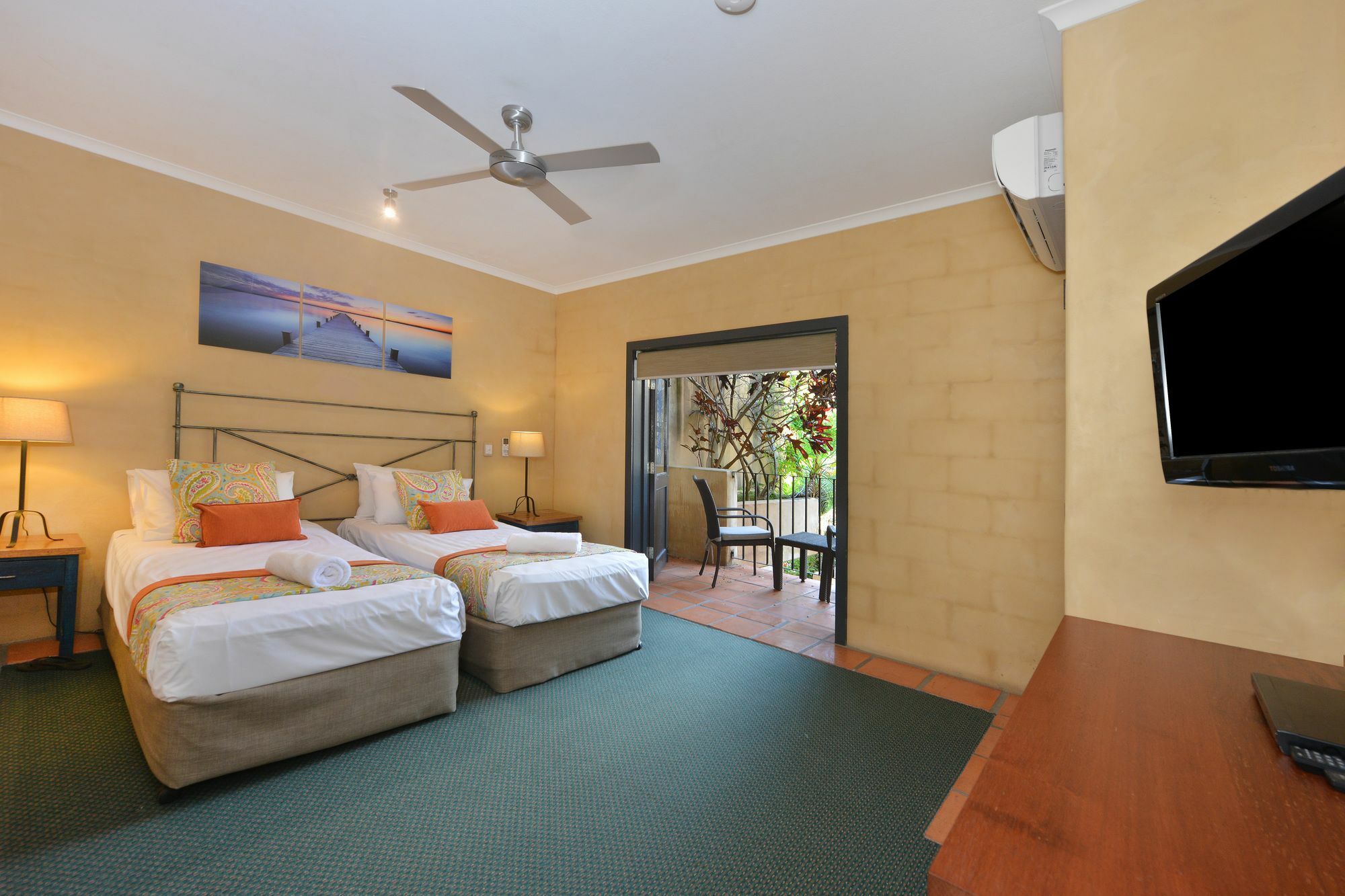 Seascape Apartments At Villa San Michele Port Douglas Buitenkant foto