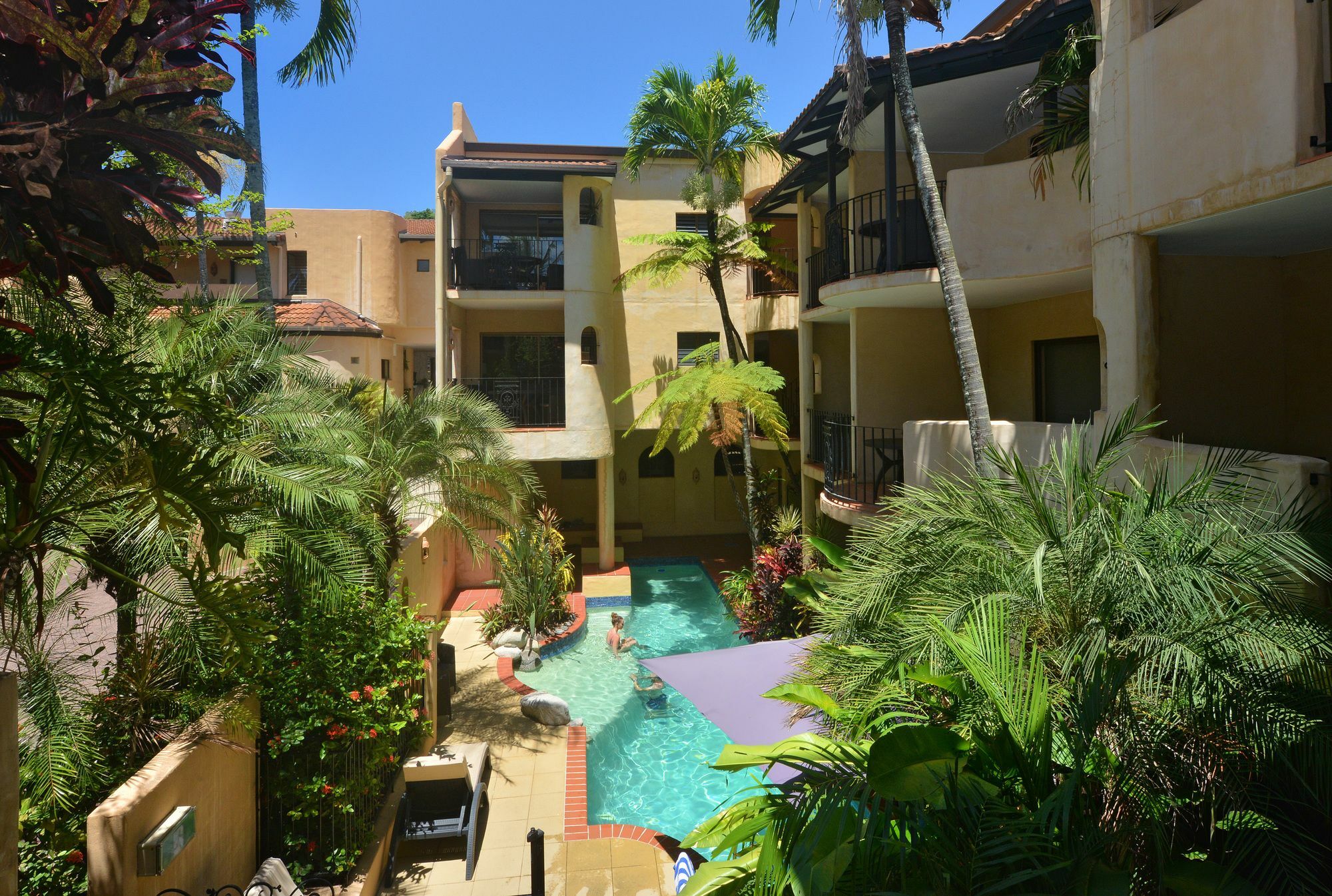 Seascape Apartments At Villa San Michele Port Douglas Buitenkant foto